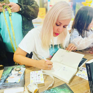 Meet your Posher, Laetitia